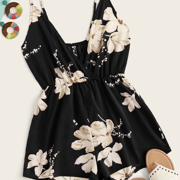 SHEIN Floral romper Size Medium